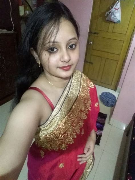 bhabhi nude photo|Bhabhi Nude Pics